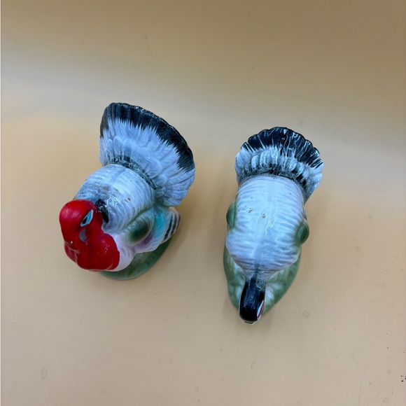 Vintage turkey salt and pepper shaker, Thanksgiving, fall - Picture 4 of 10